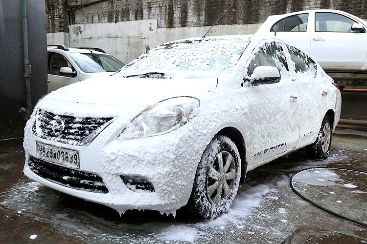 Nissan wants to save water using a new car wash foam 